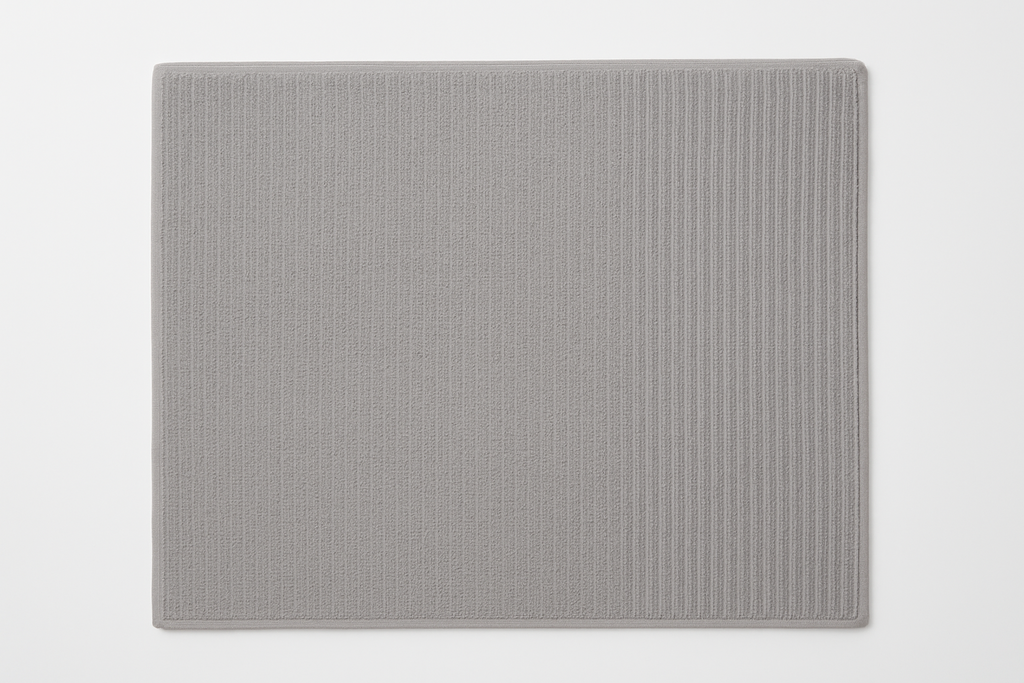 "Suport din microfibrÄƒ pentru scurs vasele, diverse culoriDimensiune: 40x50 cm  Material : 100% poliester cu burete absorbant "